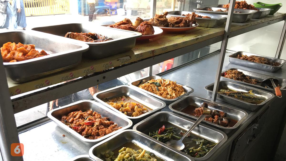 Warteg Daan: Homely Flavors Along Gatot Subroto