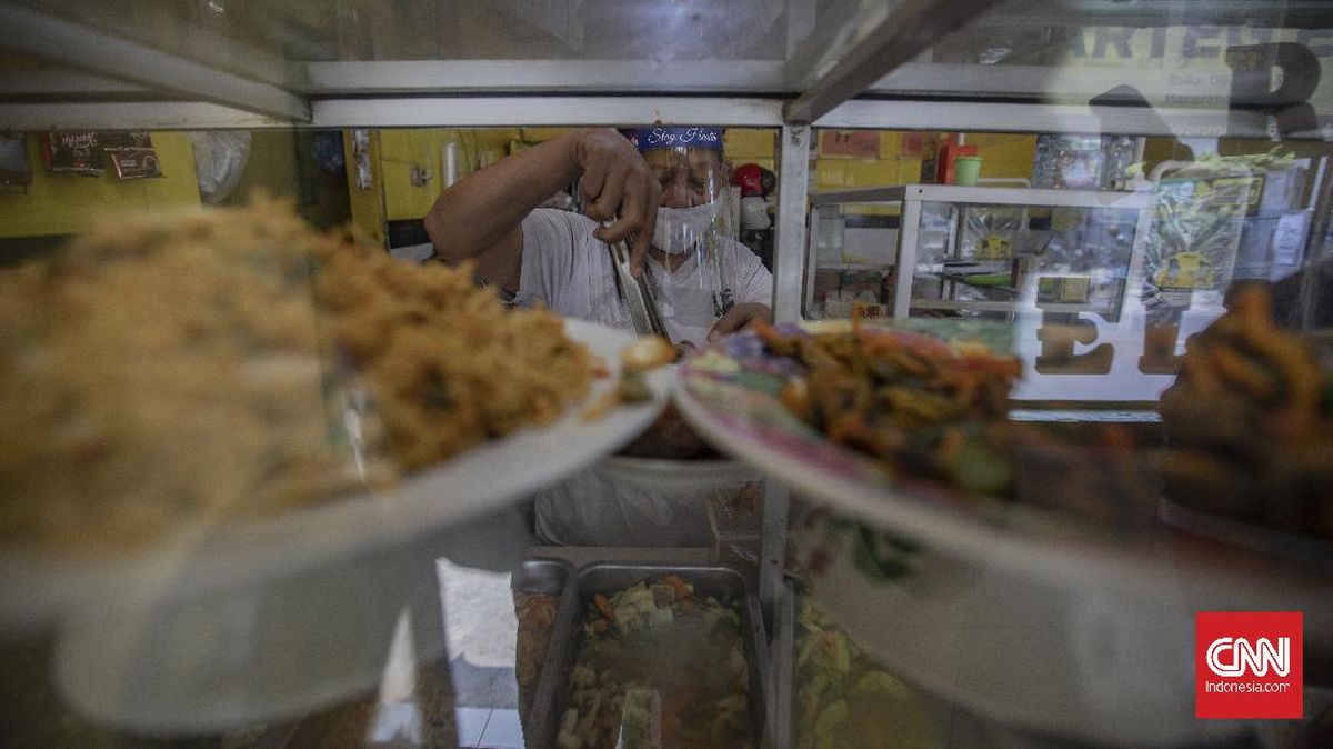 Warteg Daan: Evening Meals That Warm the Heart in Cilacap's Core